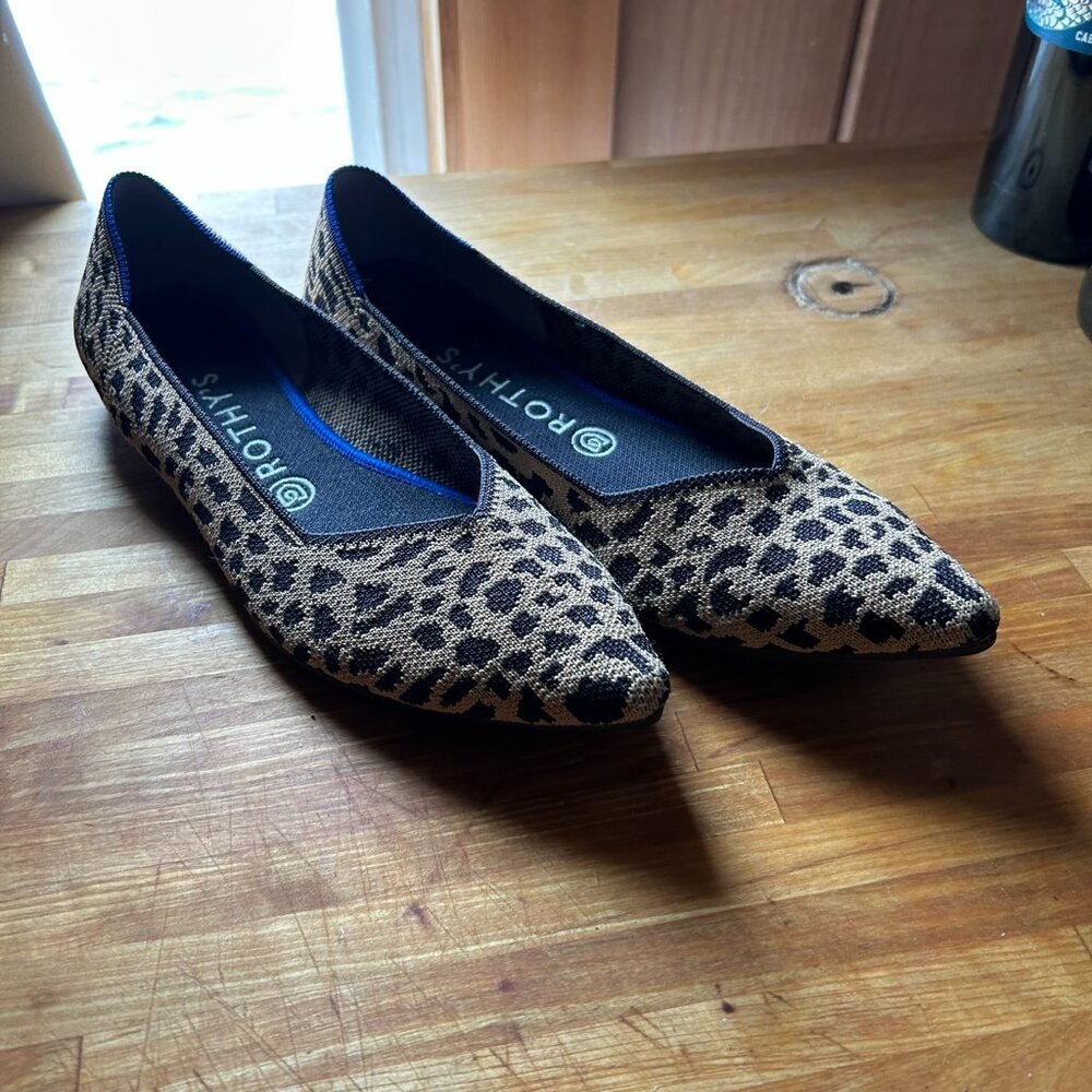EUC Rothy's Leopard Pointy Flats